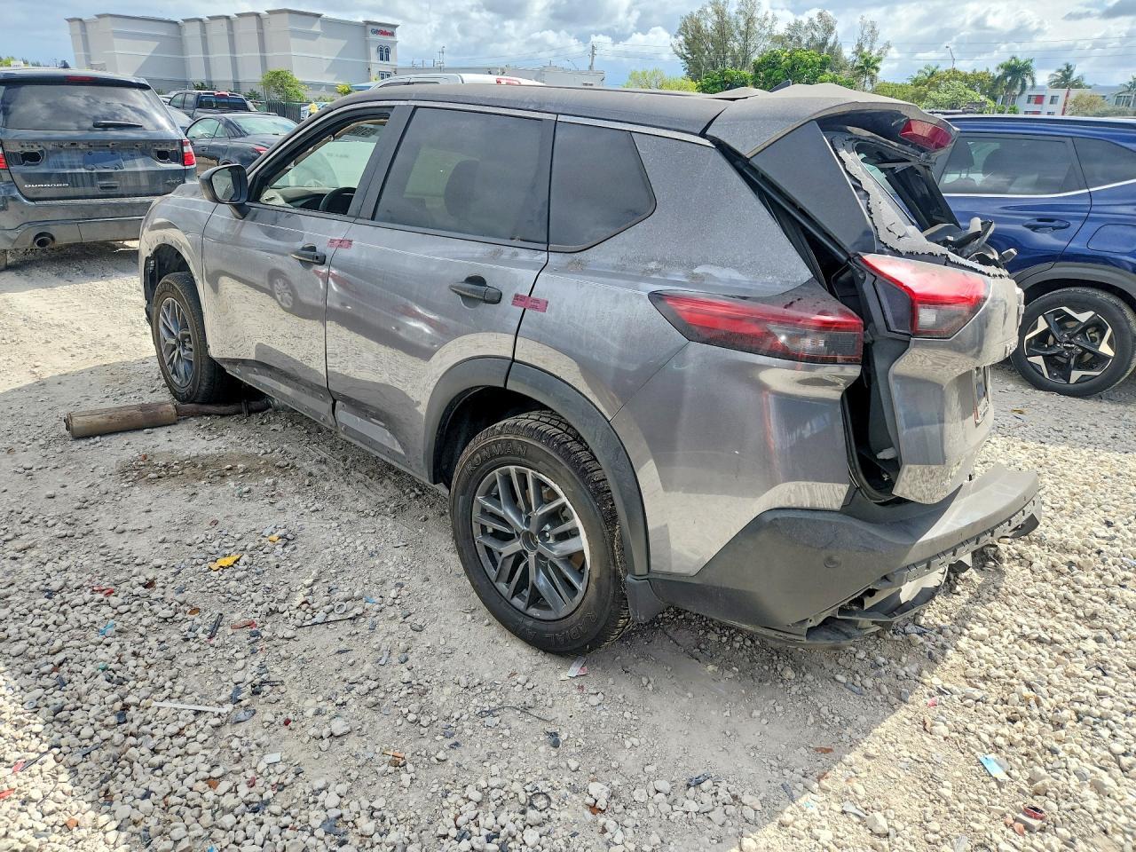 2023 Nissan Rogue S - Фото 2