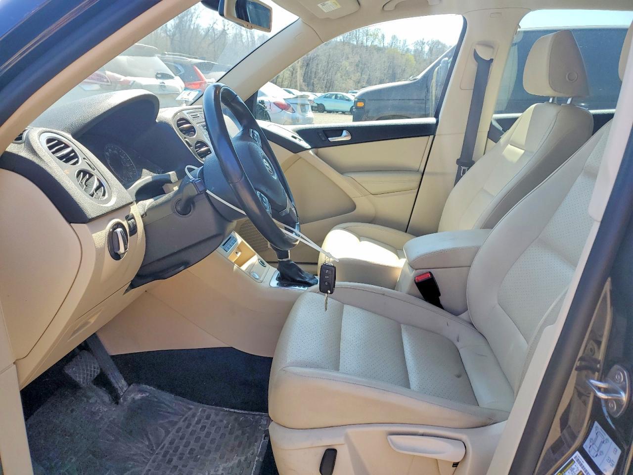 2016 Volkswagen Tiguan - Image 7