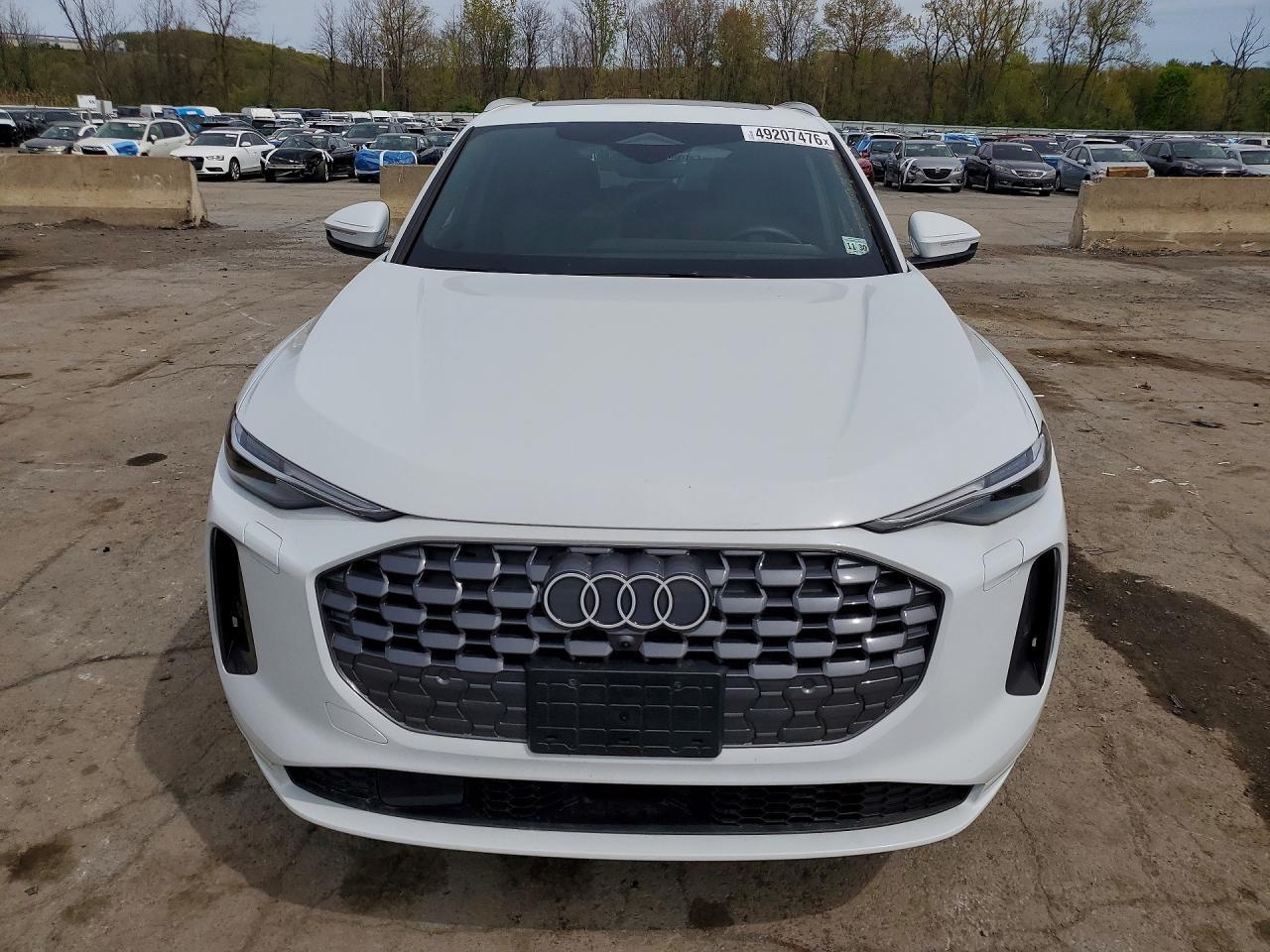 2025 Audi Q5 - Image 5
