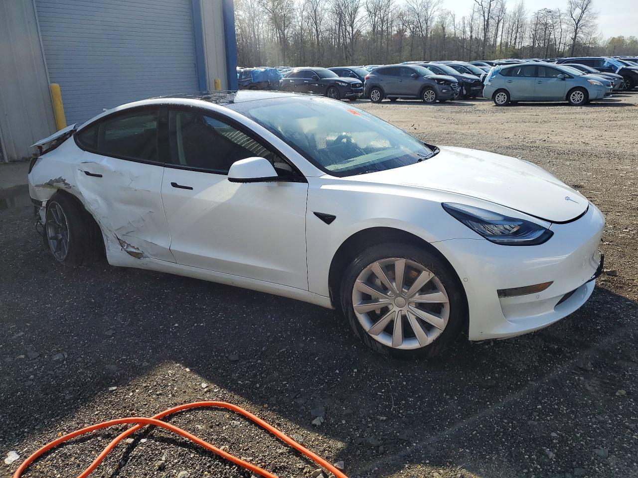 2021 Tesla Model 3 - Фото 4