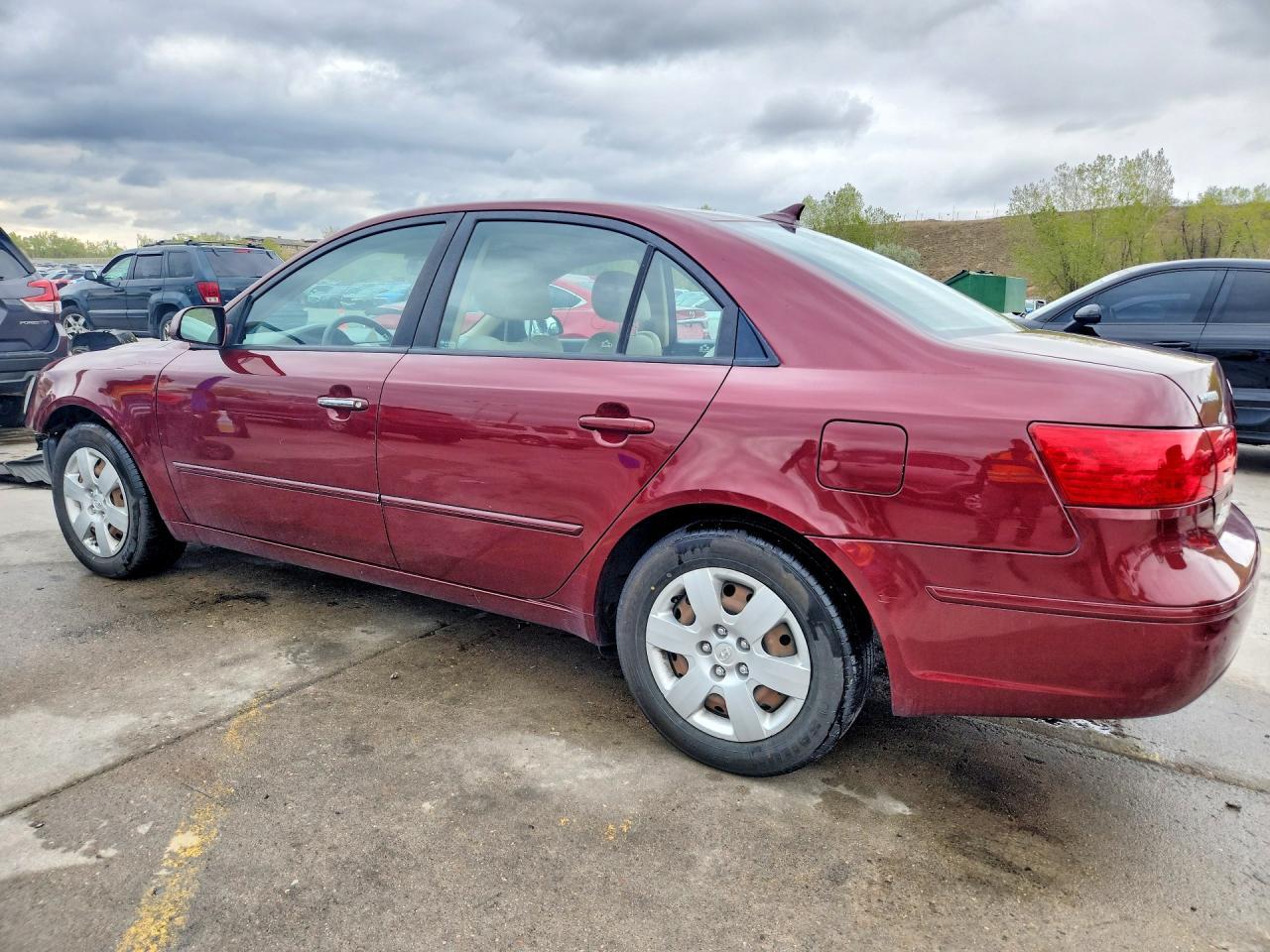 2010 Hyundai Sonata Gls - Image 2