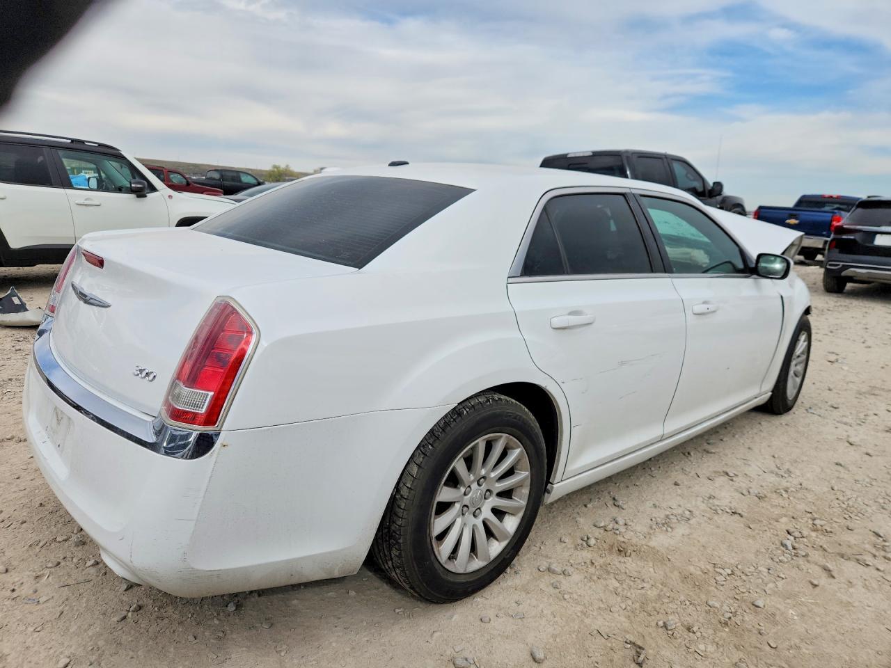 2014 Chrysler 300 - Image 3