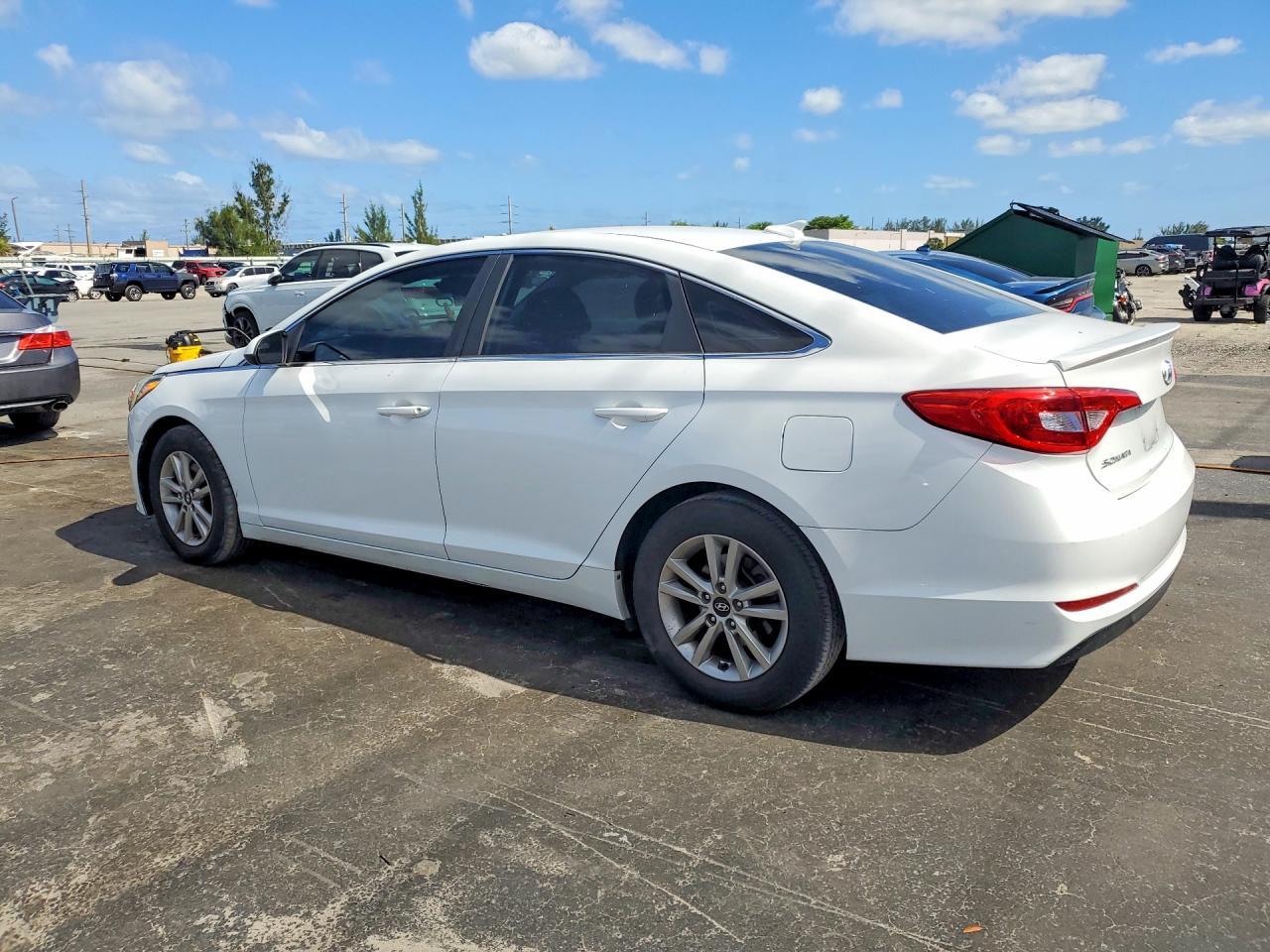 2016 Hyundai Sonata Se - Фото 2