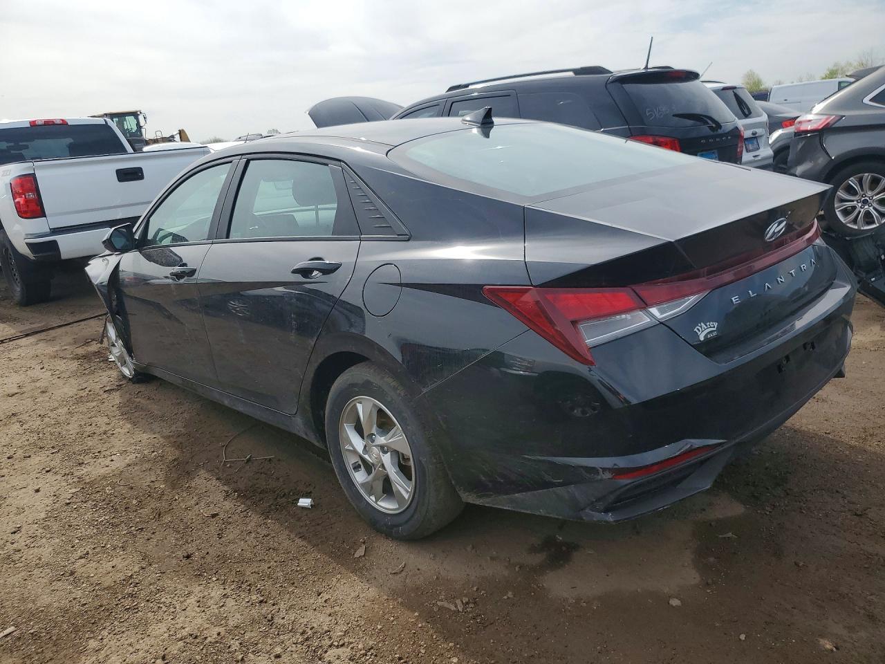 2023 Hyundai Elantra Se - Фото 2