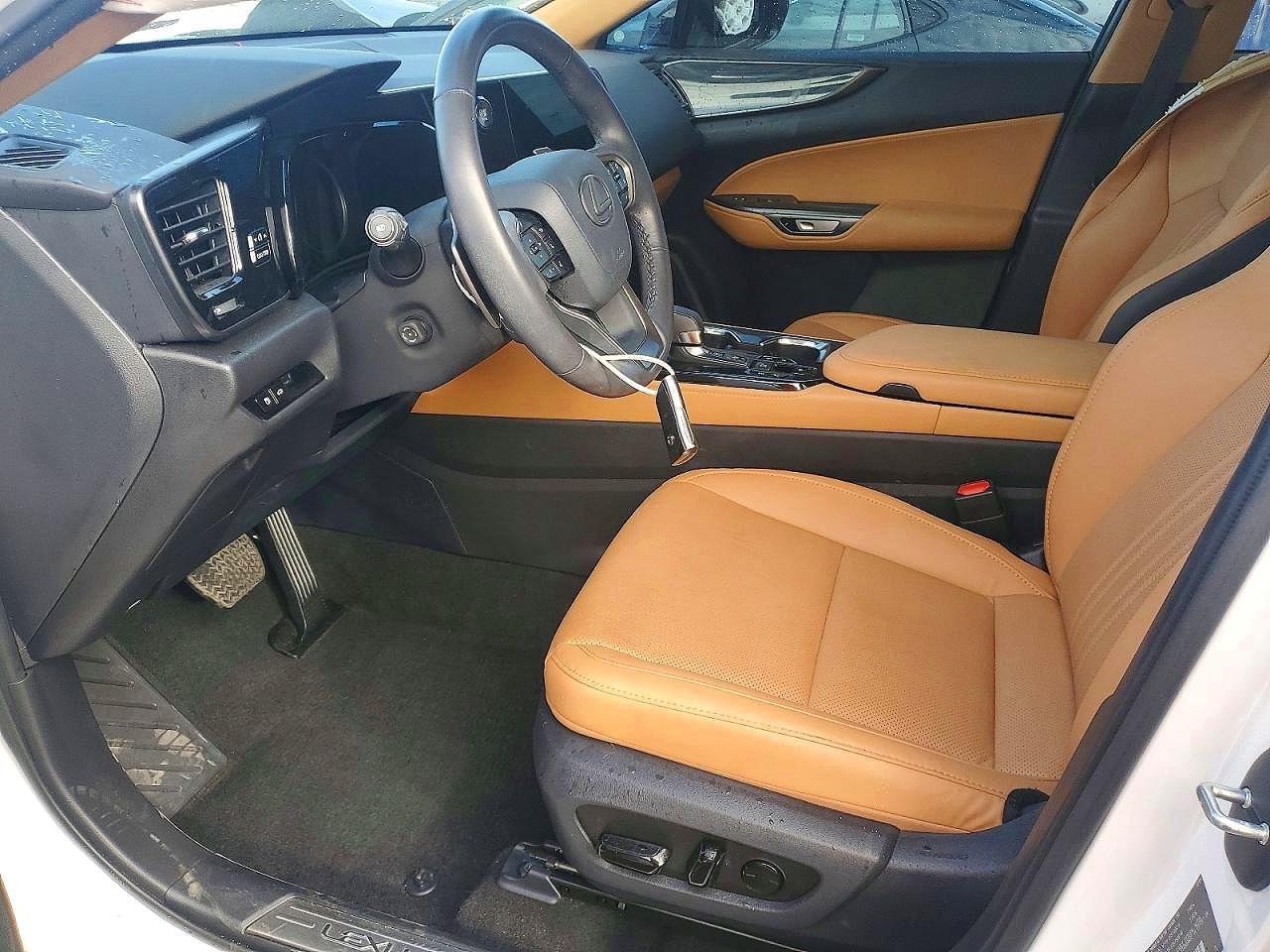 2025 Lexus Nx 350 Premium - Image 7