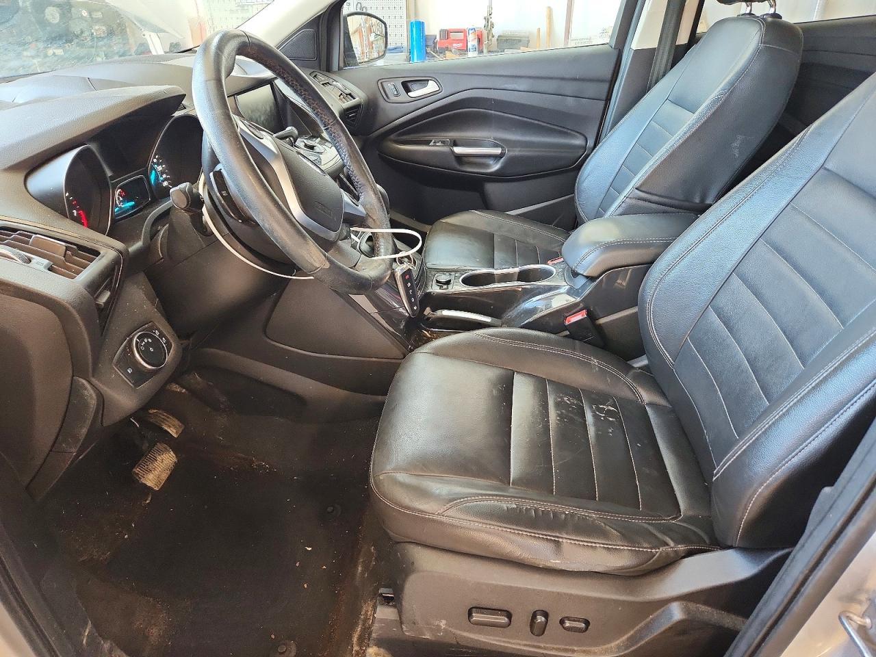 2014 Ford Escape Titanium 4Dr 4Wd - Image 7