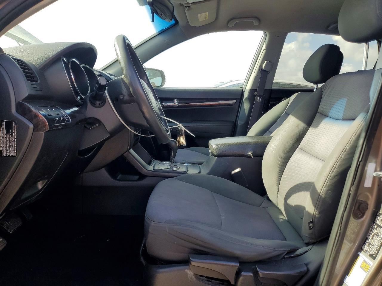 2012 Kia Sorento Lx - Image 7
