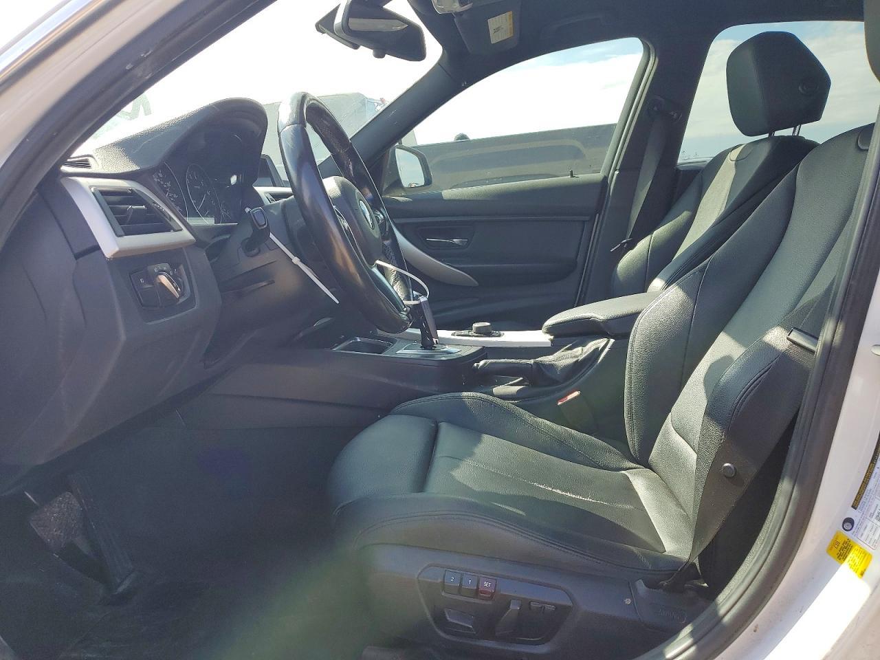 2015 BMW 320 I - Image 7