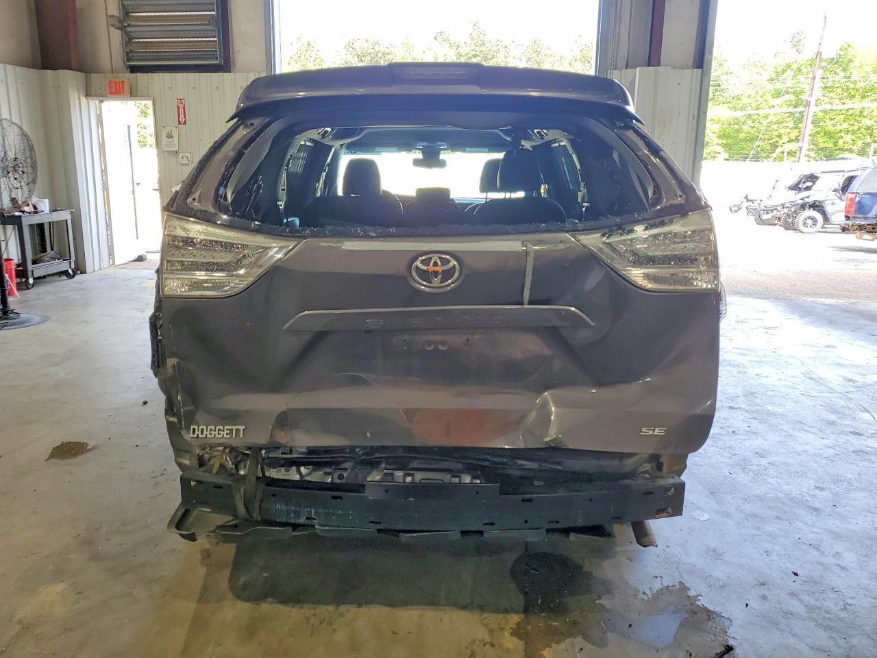 2020 Toyota Sienna Se 8-Passenger - Фото 6
