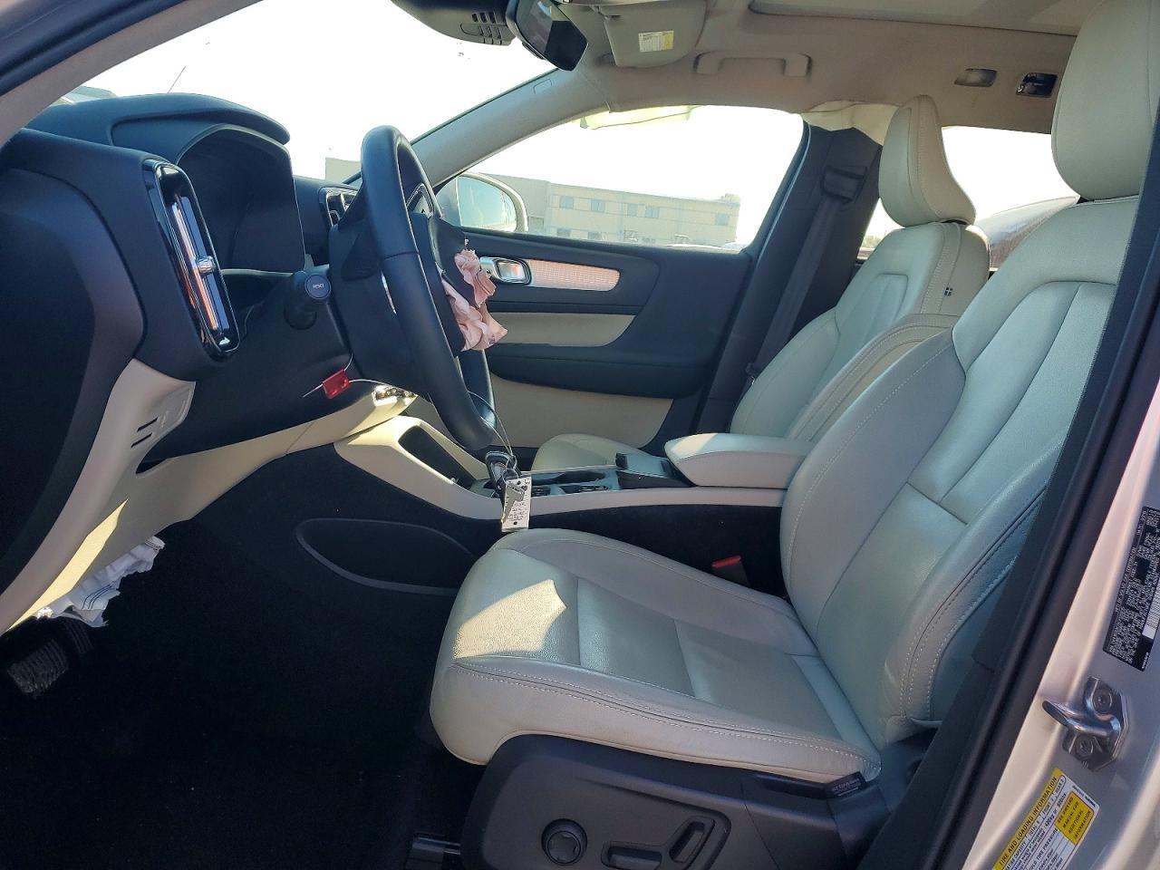 2019 Volvo Xc40 T5 Momentum - Фото 7