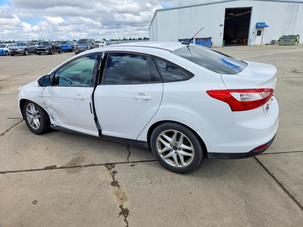 2014 Ford Focus Se - Image 2
