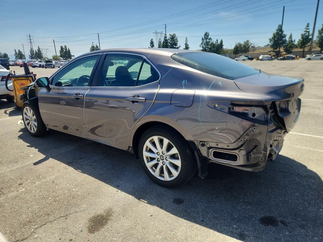 2018 Toyota Camry Le - Фото 2
