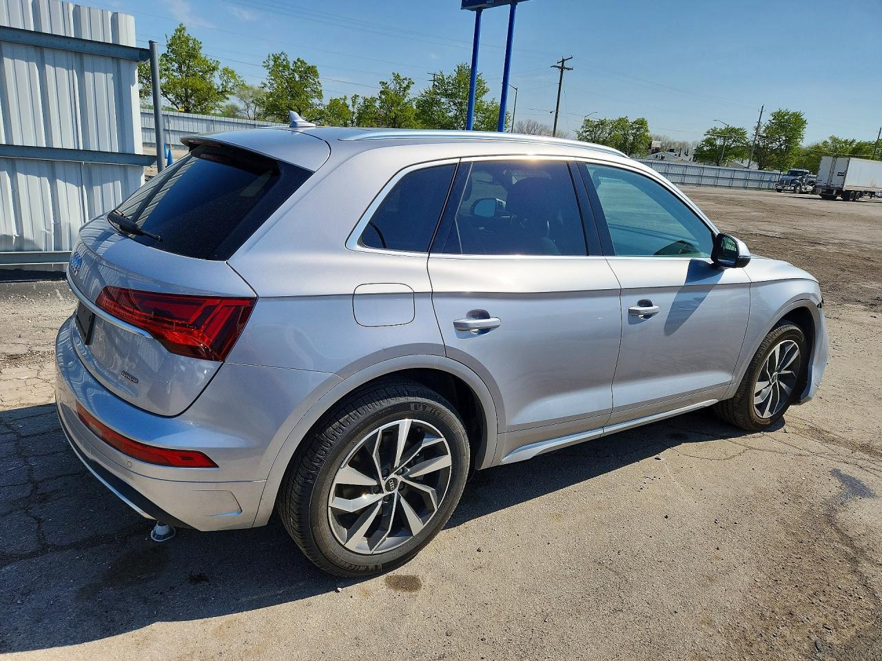 2021 Audi Q5 - Image 3