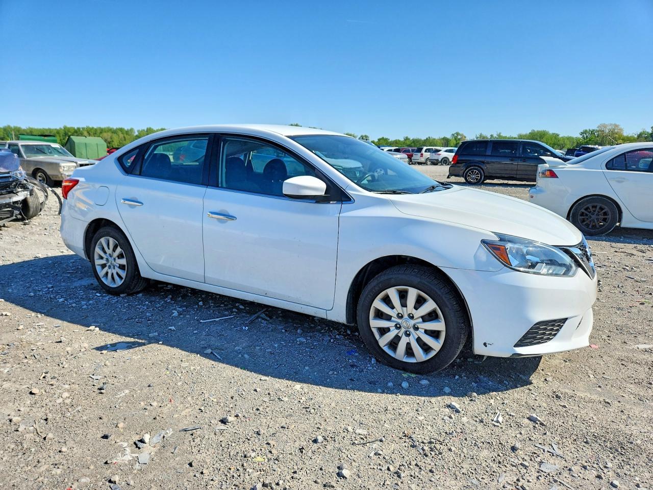 2018 Nissan Sentra S - Фото 4