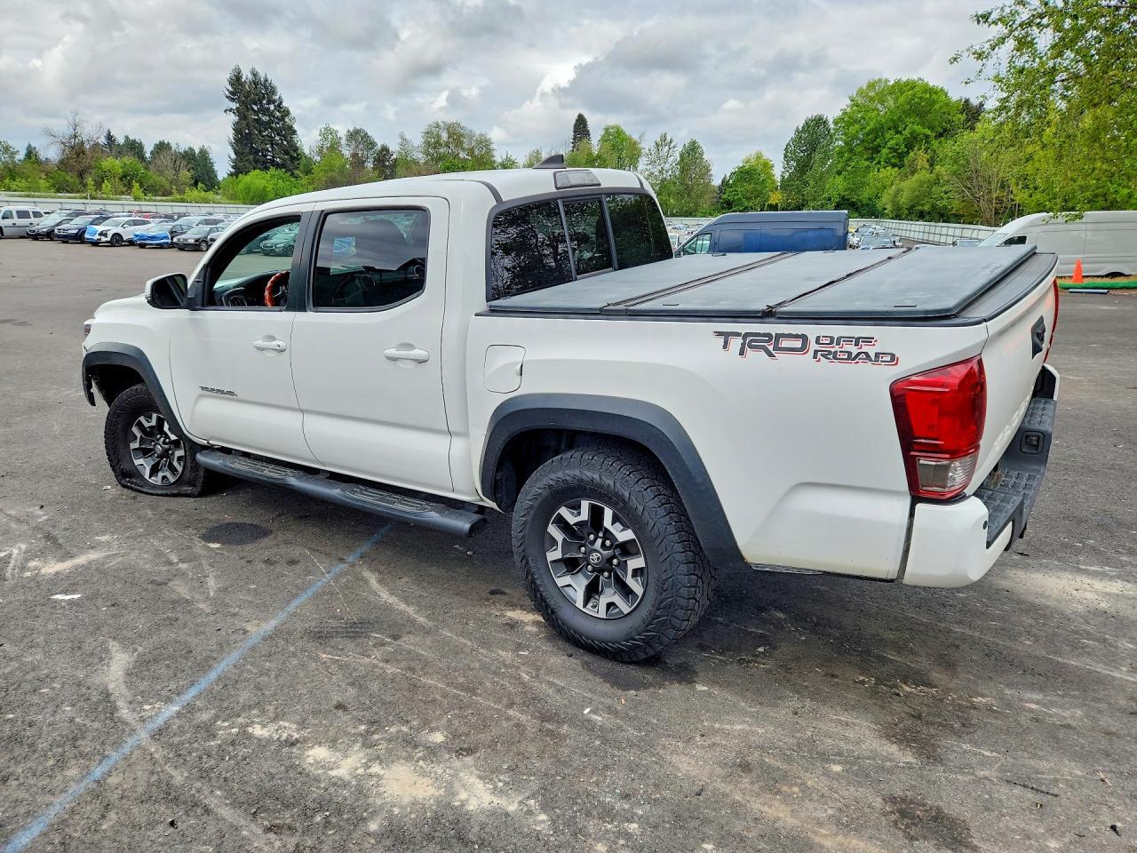 2016 Toyota Tacoma Sr5 V6 - Image 2