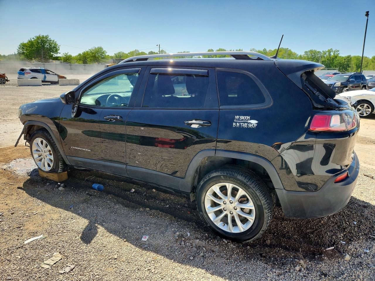 2021 Jeep Cherokee Latitude - Фото 2