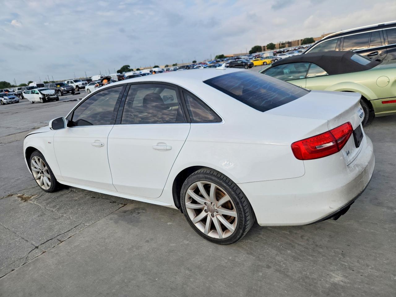 2014 Audi A4 Premium - Image 2