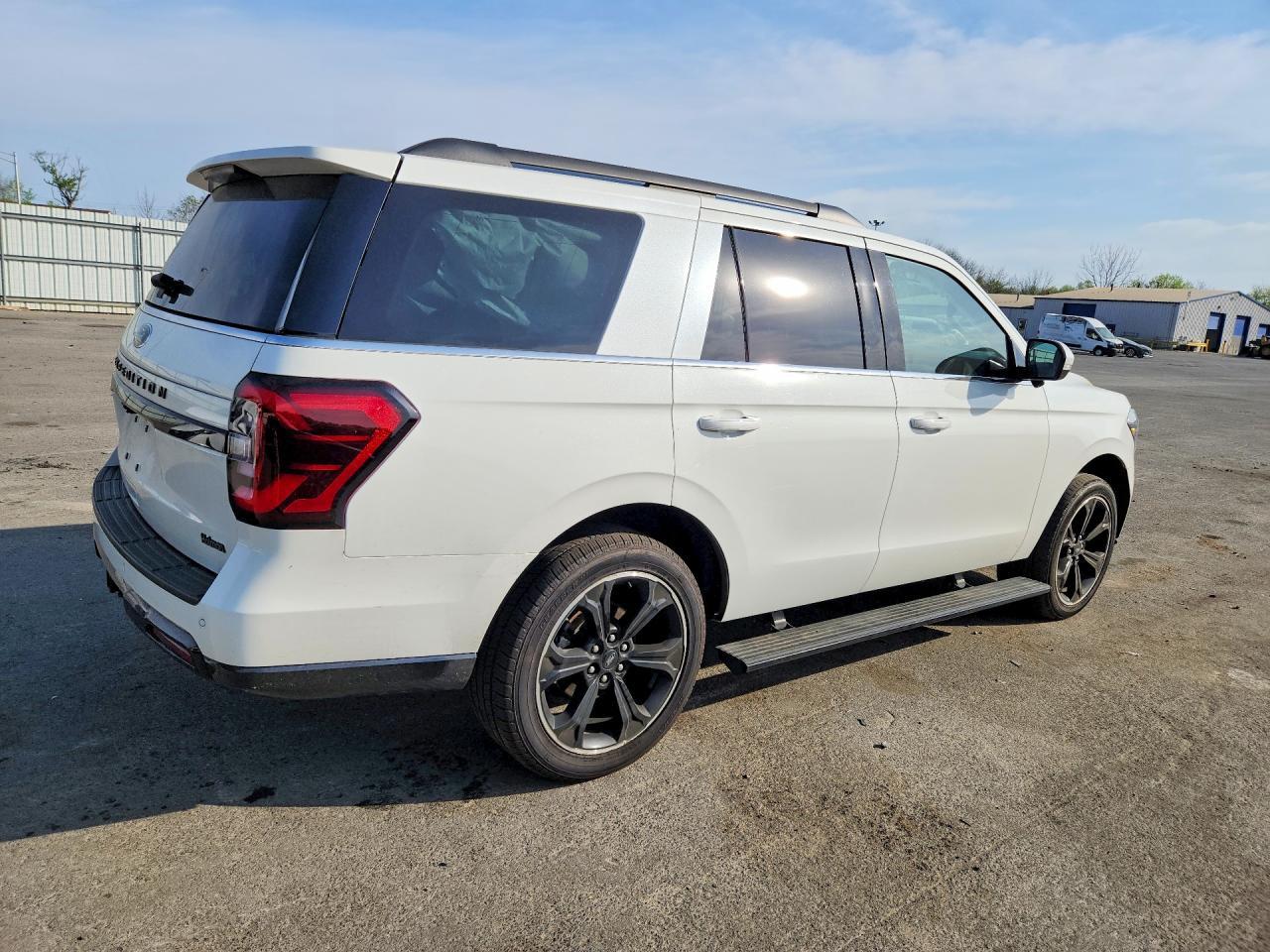 2023 Ford Expedition Limited - Image 3