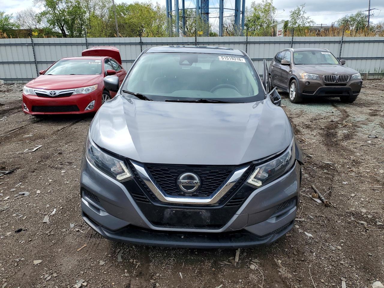 2020 Nissan Rogue Sport S - Фото 5