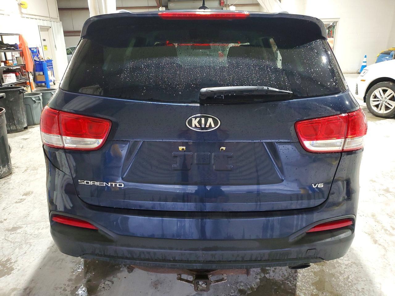 2016 Kia Sorento Lx V6 - Фото 6