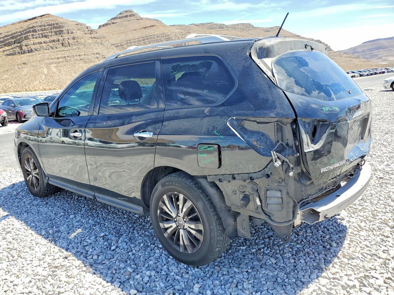 2017 Nissan Pathfinder S - Image 2