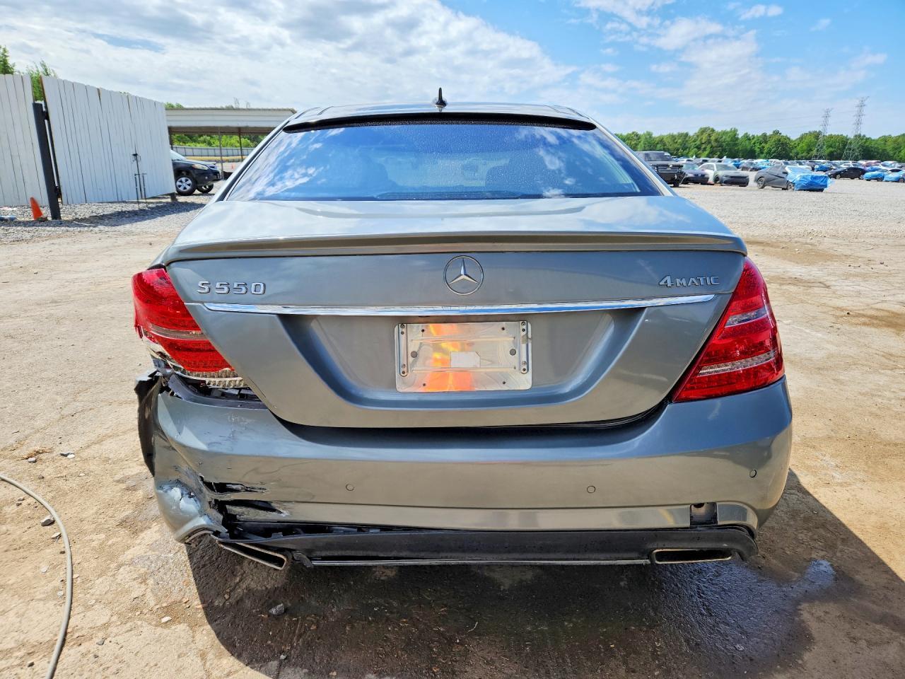 2011 Mercedes-Benz S 550 4Matic - Image 6