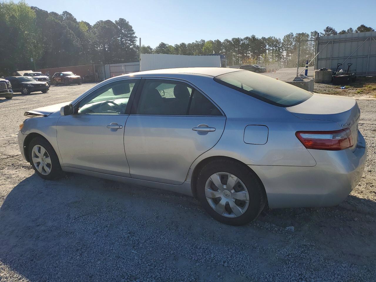 2009 Toyota Camry Base - Фото 2