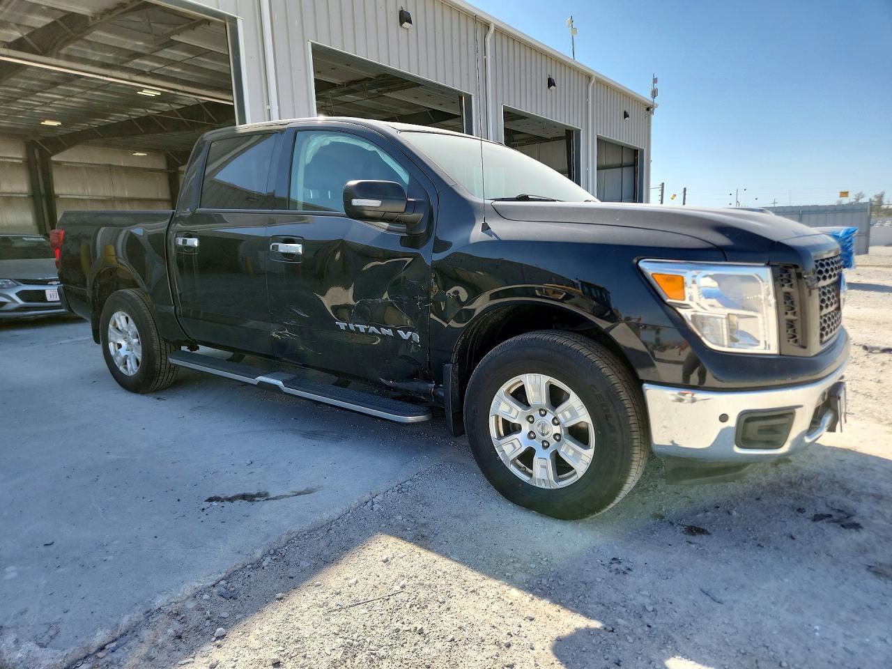 2019 Nissan Titan Sv - Фото 4