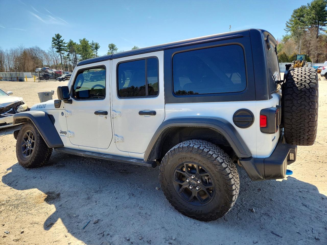 2024 Jeep Wrangler 4Xe - Image 2