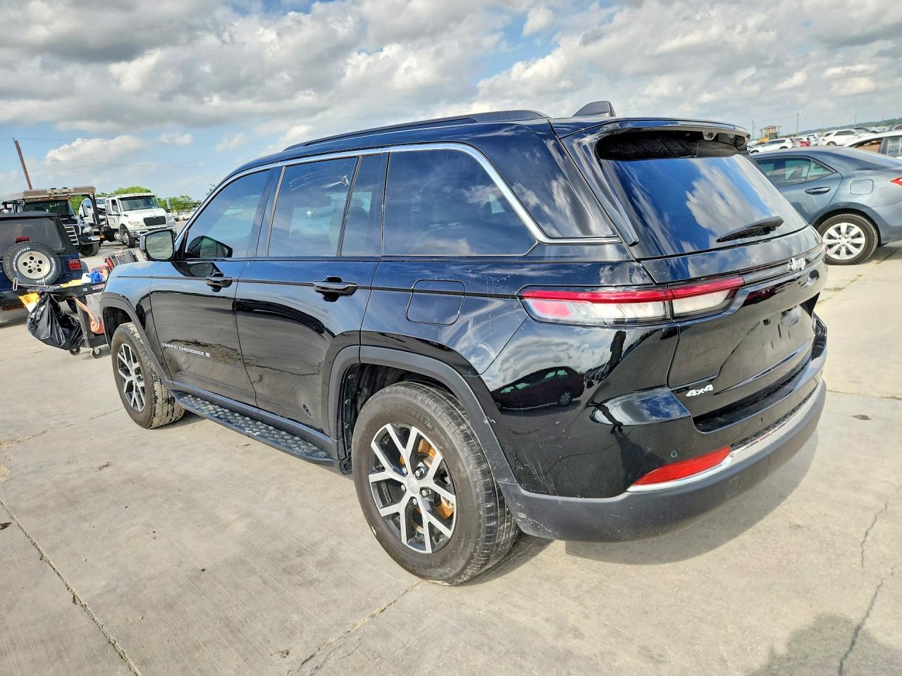 2024 Jeep Grand Cherokee Limited - Image 2