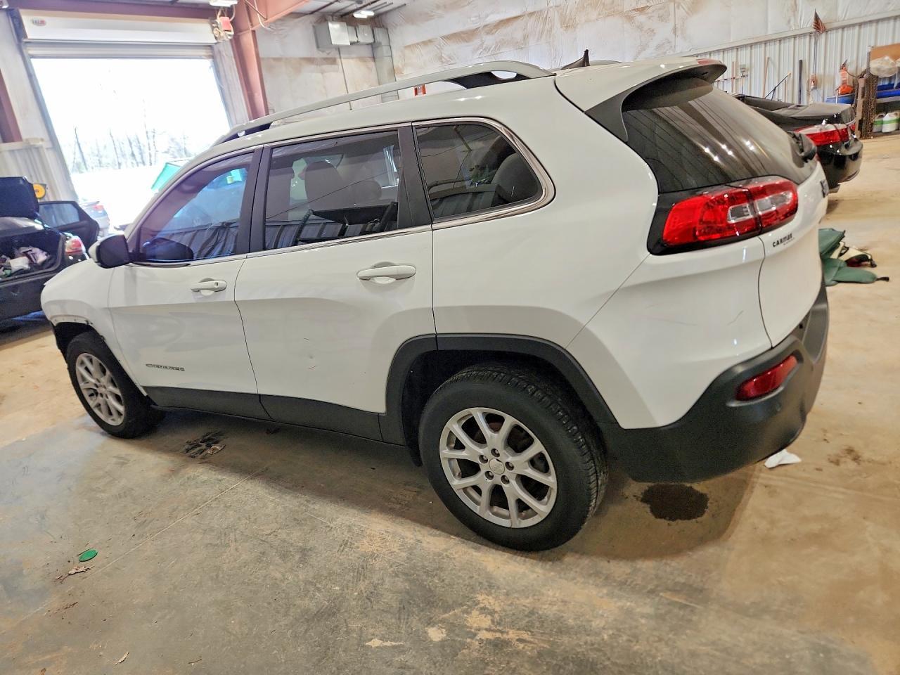 2017 Jeep Cherokee Latitude - Фото 2