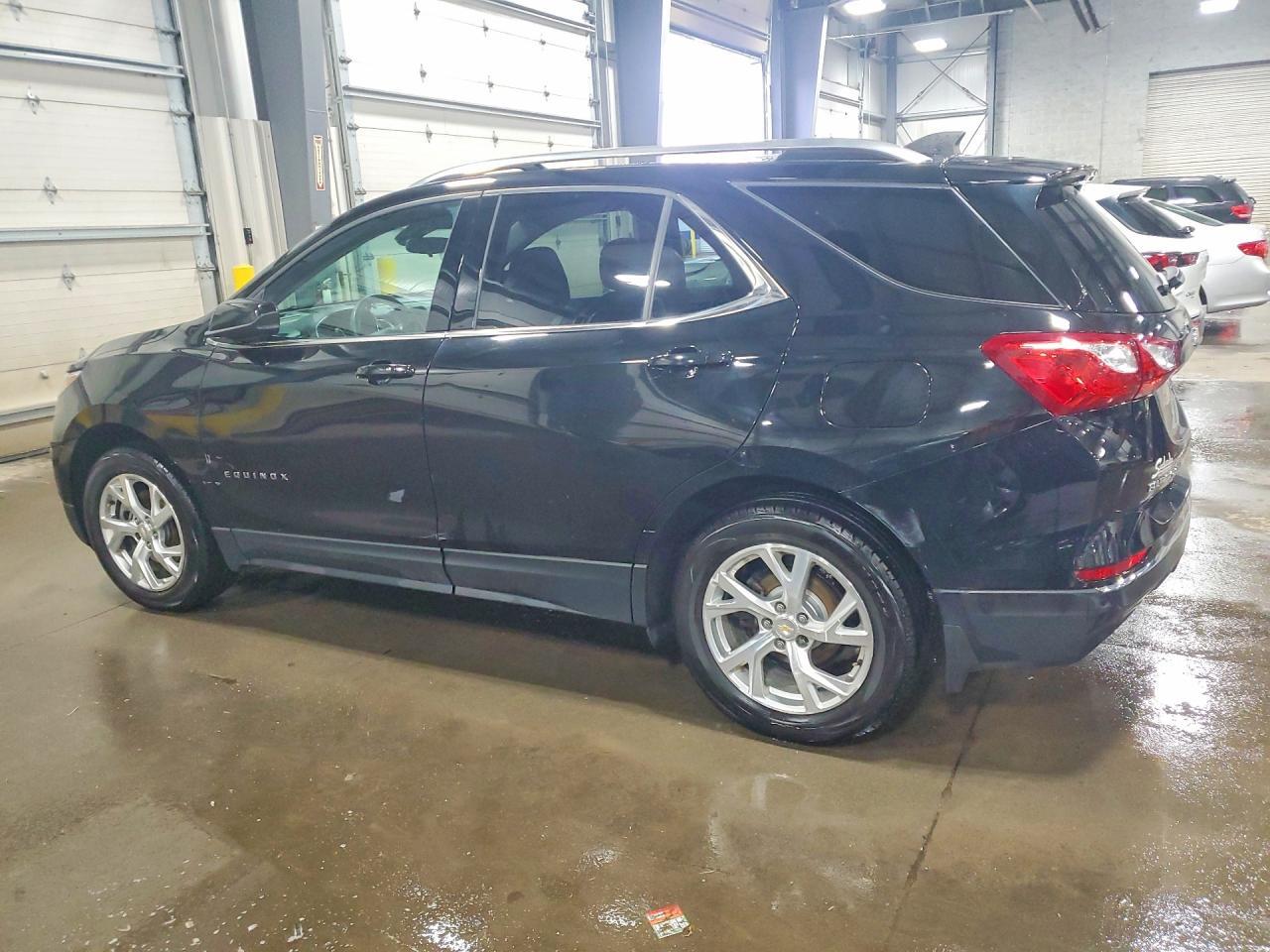 2020 Chevrolet Equinox Lt - Image 2