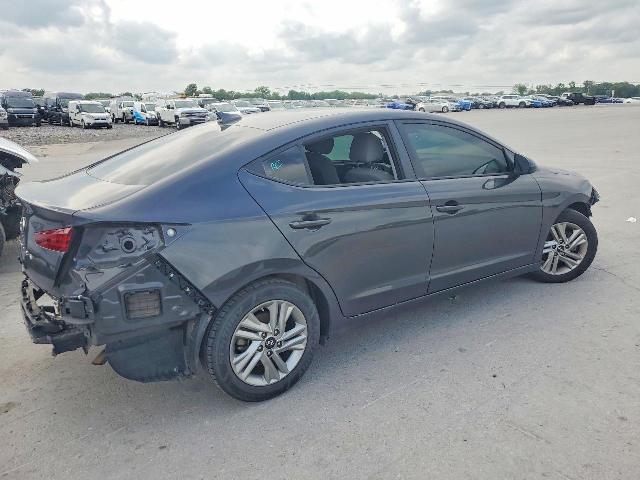 2020 Hyundai Elantra Sel - Фото 3