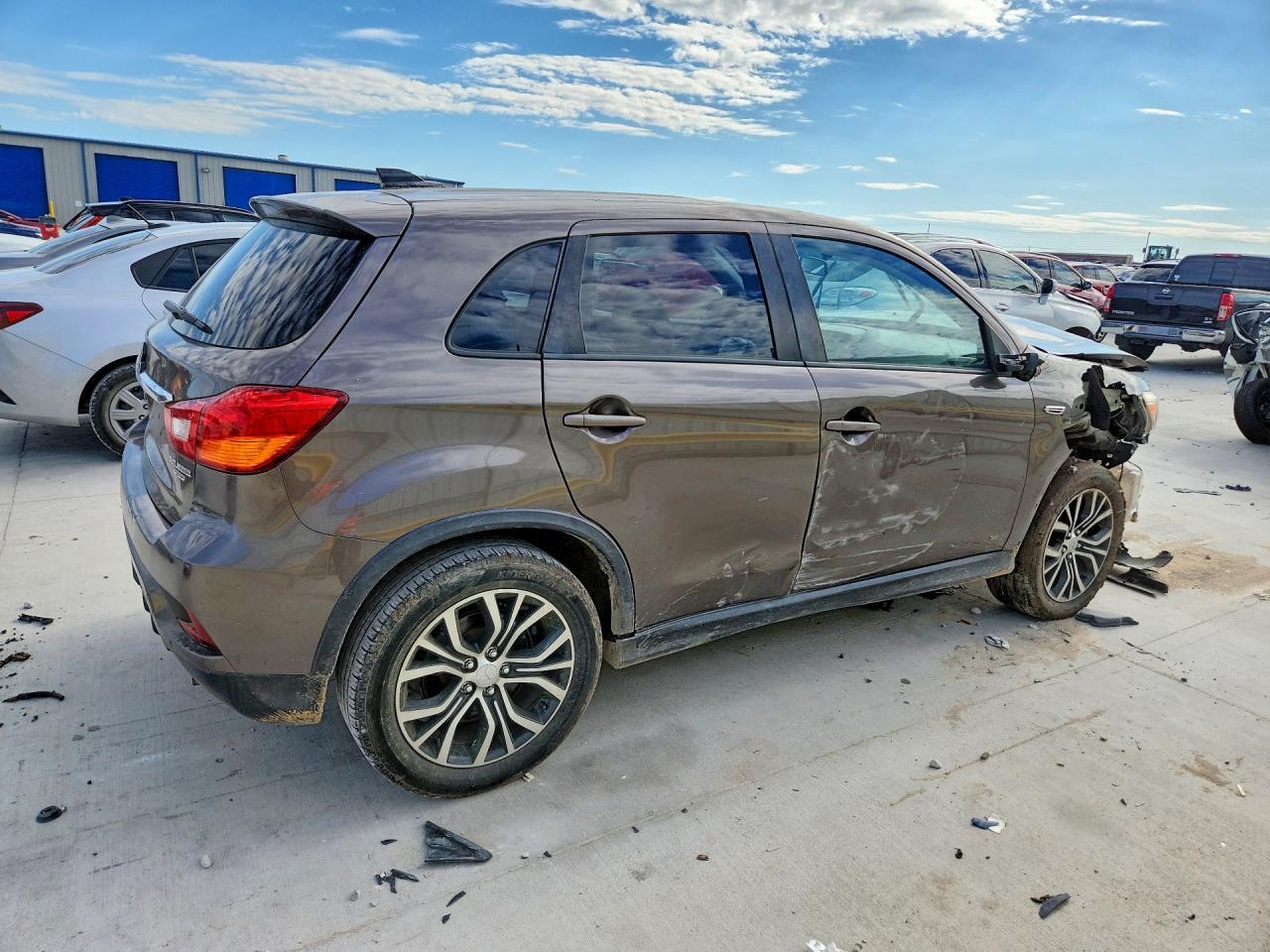 2019 Mitsubishi Outlander Sport Es - Фото 3