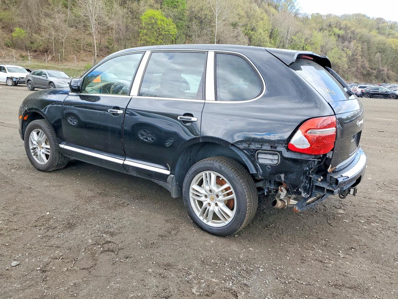 2009 Porsche Cayenne S - Image 2