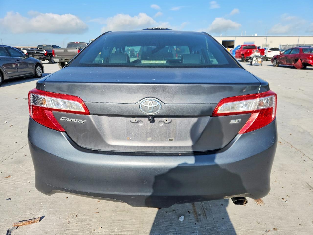 2013 Toyota Camry Se - Image 6