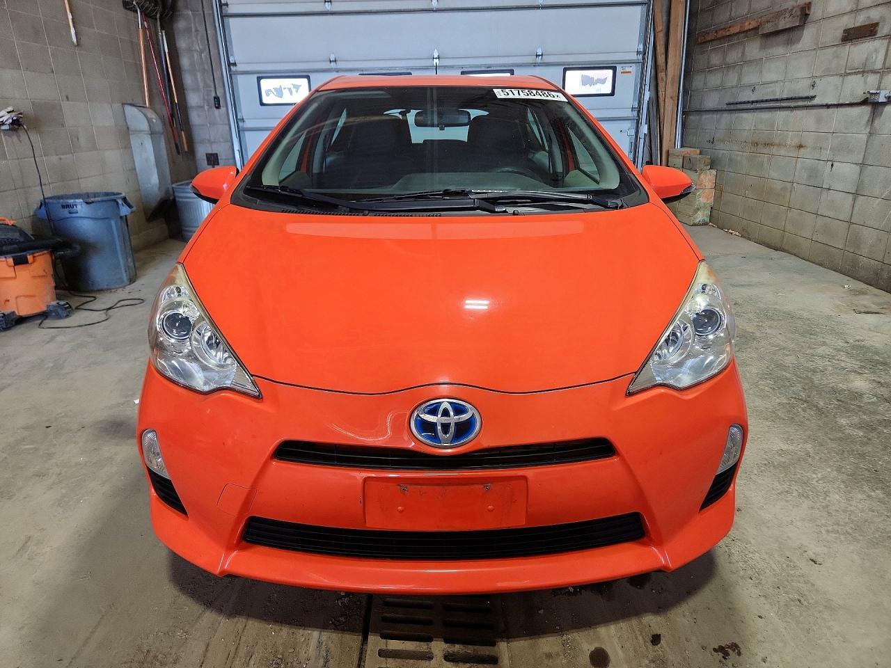 2014 Toyota Prius C Two - Фото 5