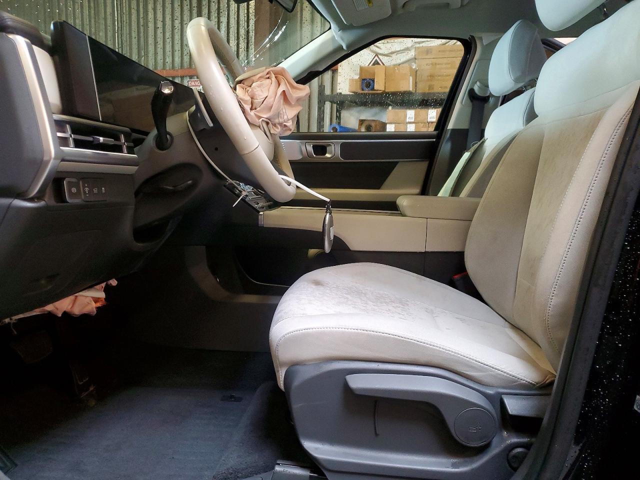 2025 Hyundai Santa Fe Se - Image 7