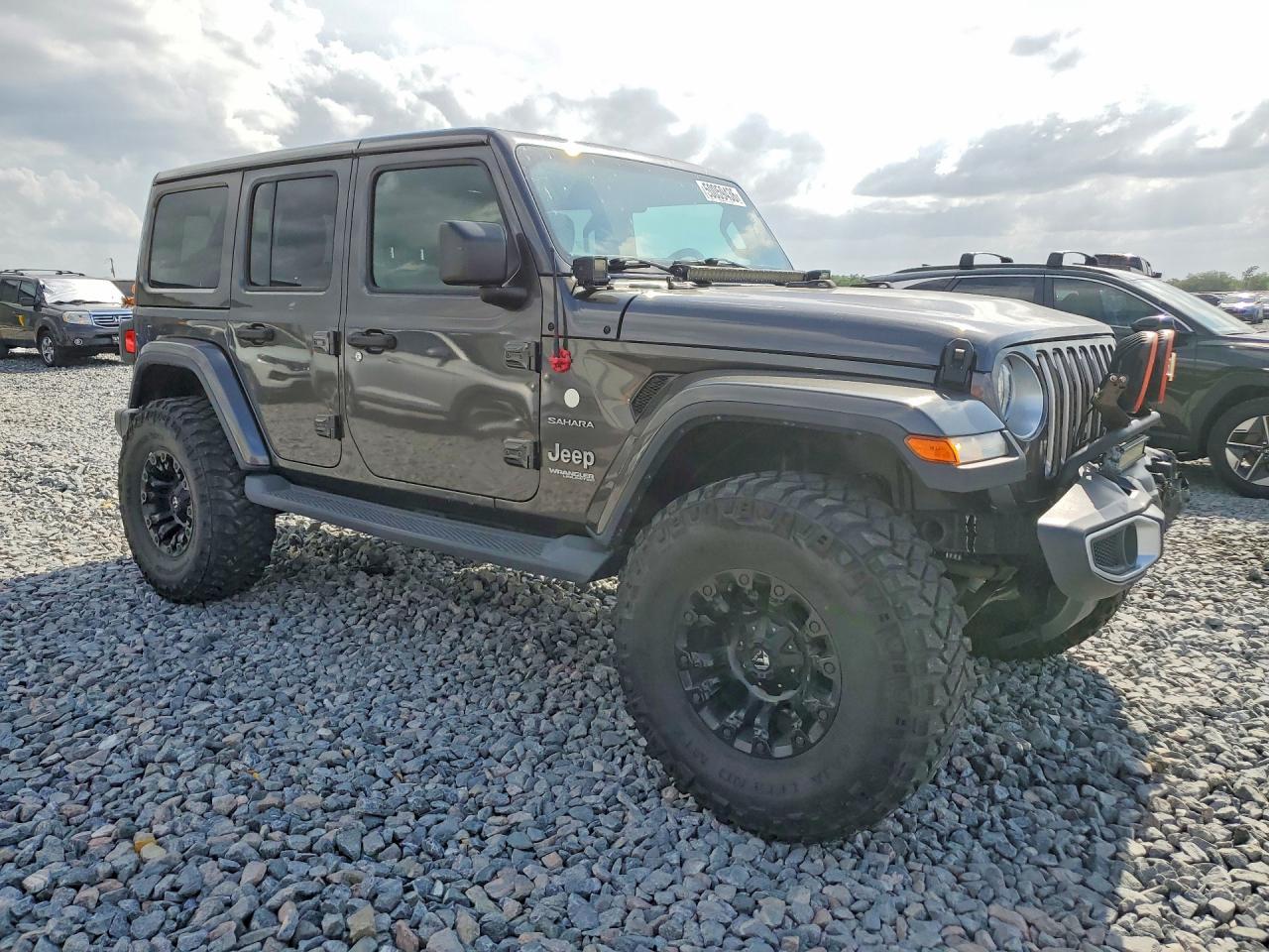 2018 Jeep Wrangler Unlimited Sahara - Фото 4