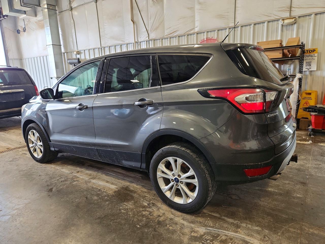 2017 Ford Escape Se - Image 2