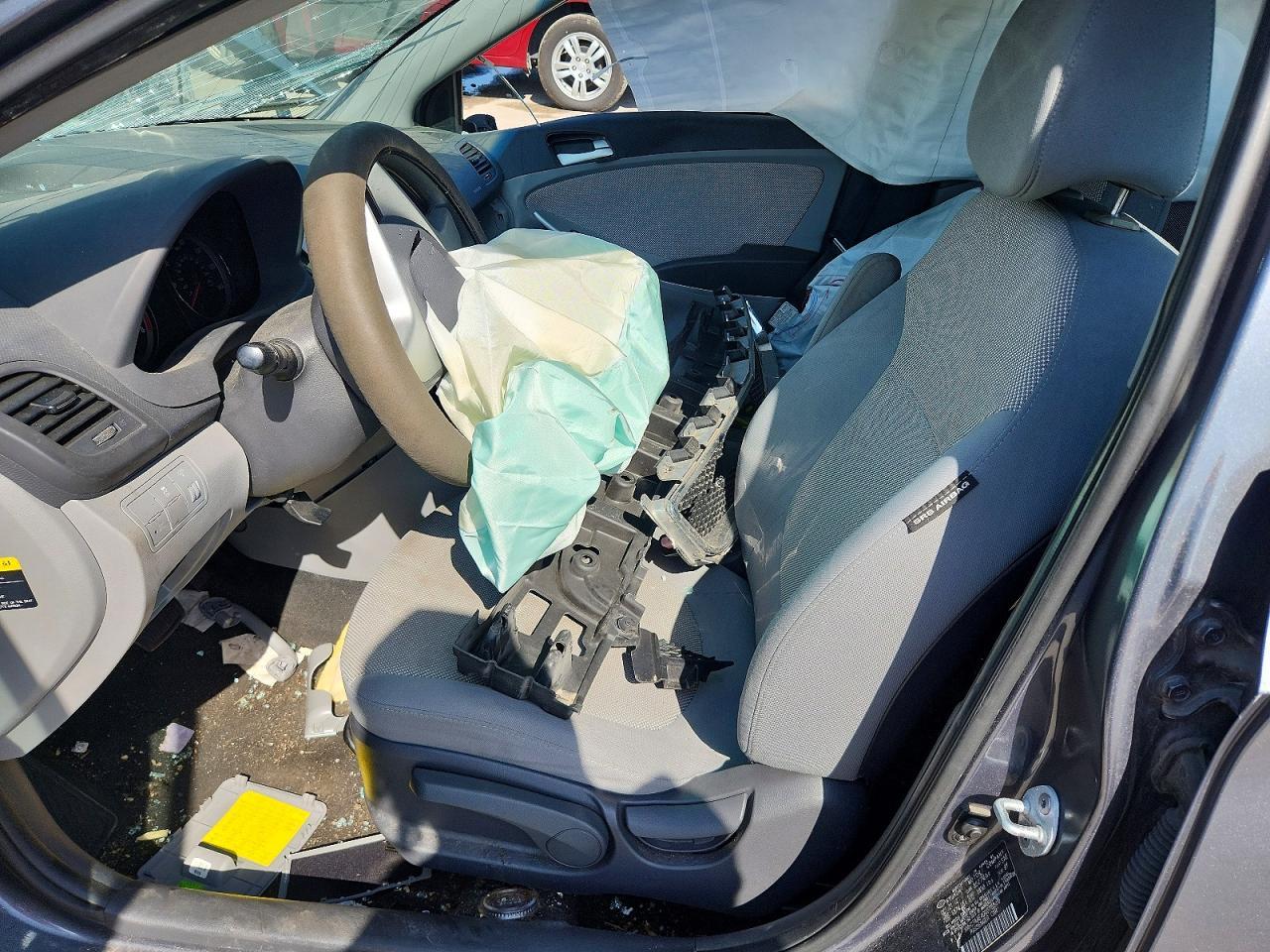 2013 Hyundai Accent Gls - Фото 7
