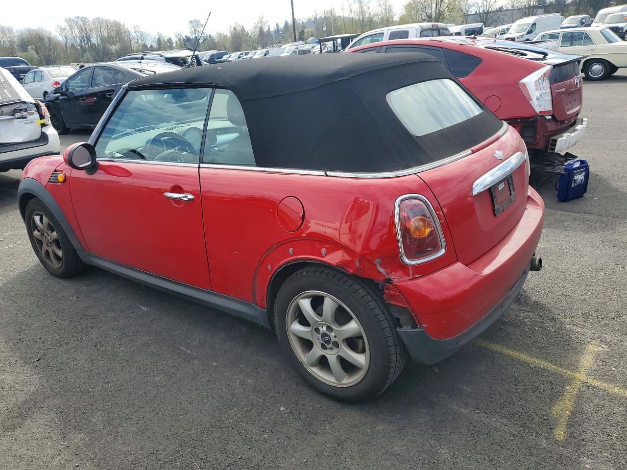 2010 Mini Cooper - Image 2
