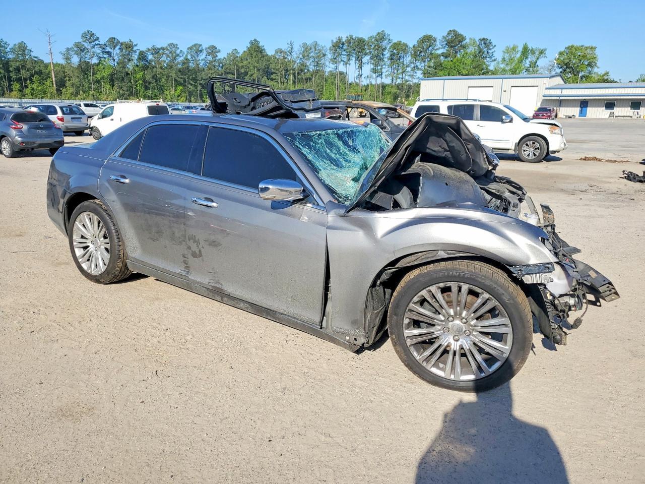 2011 Chrysler 300C - Фото 4
