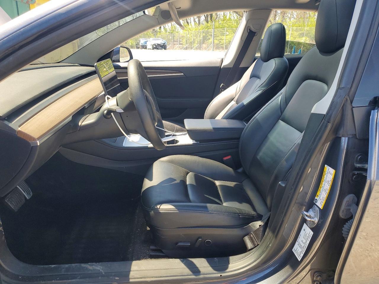 2022 Tesla Model 3 - Фото 7