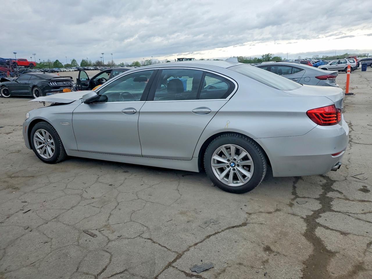 2015 BMW 528 Xi - Фото 2