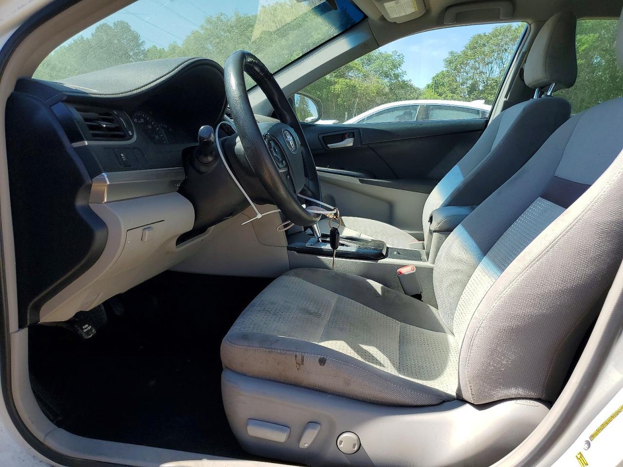 2012 Toyota Camry Le - Image 7