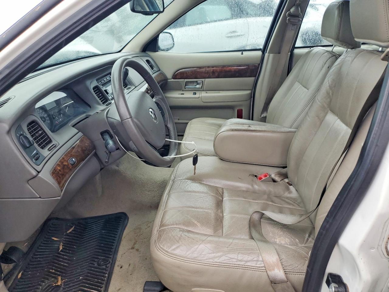 2010 Mercury Grand Marquis - Image 7