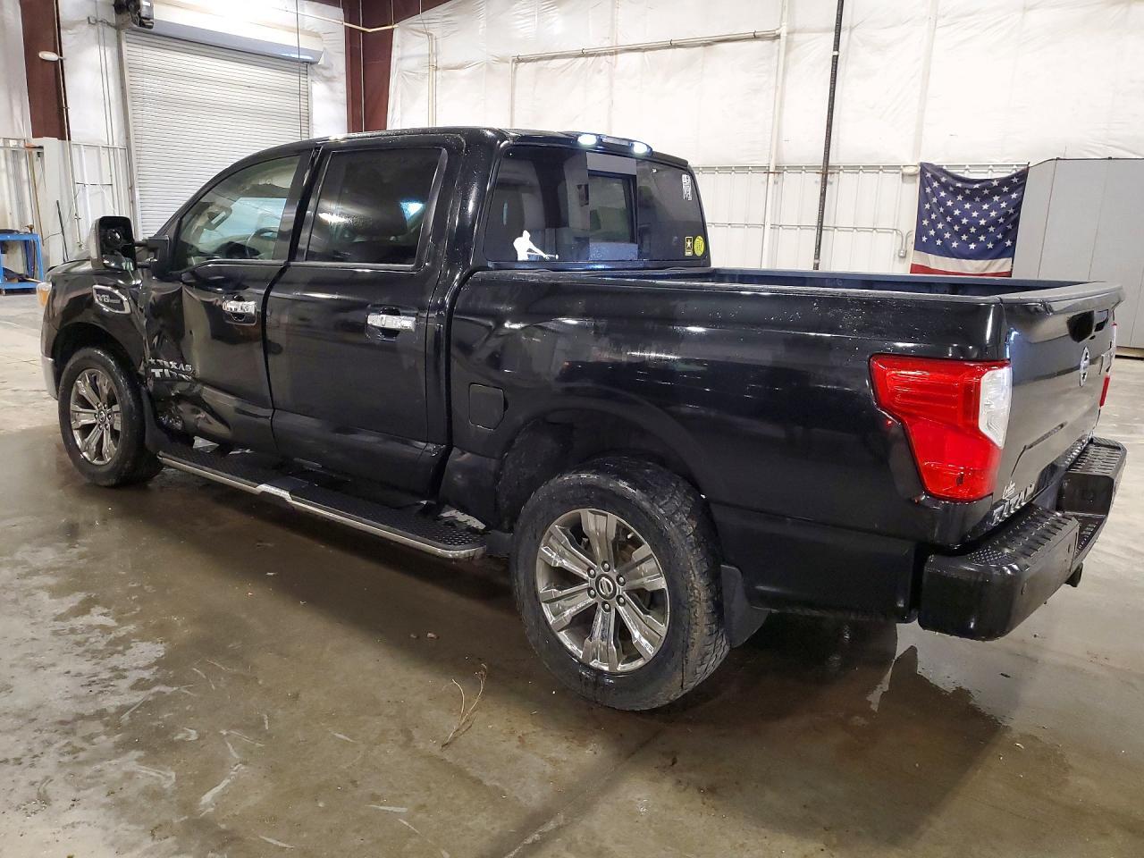 2017 Nissan Titan Sl - Фото 2