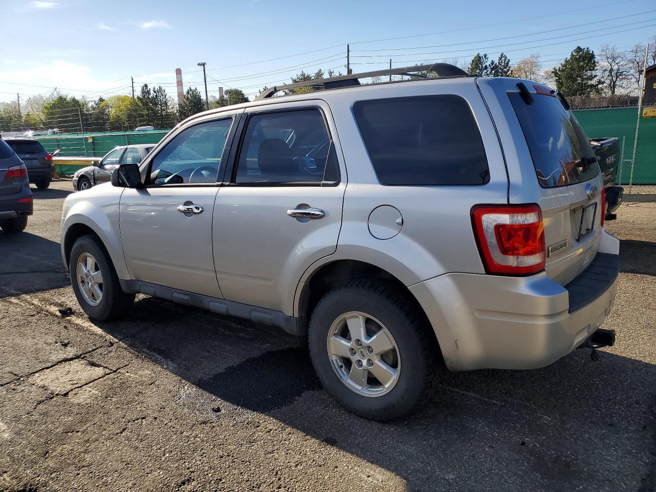 2011 Ford Escape Xls - Image 2