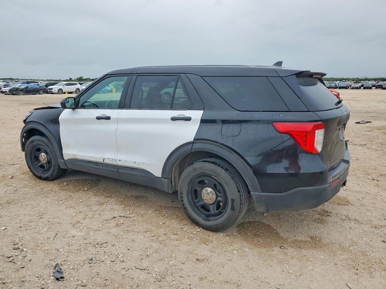 2020 Ford Explorer Police Interceptor - Image 2